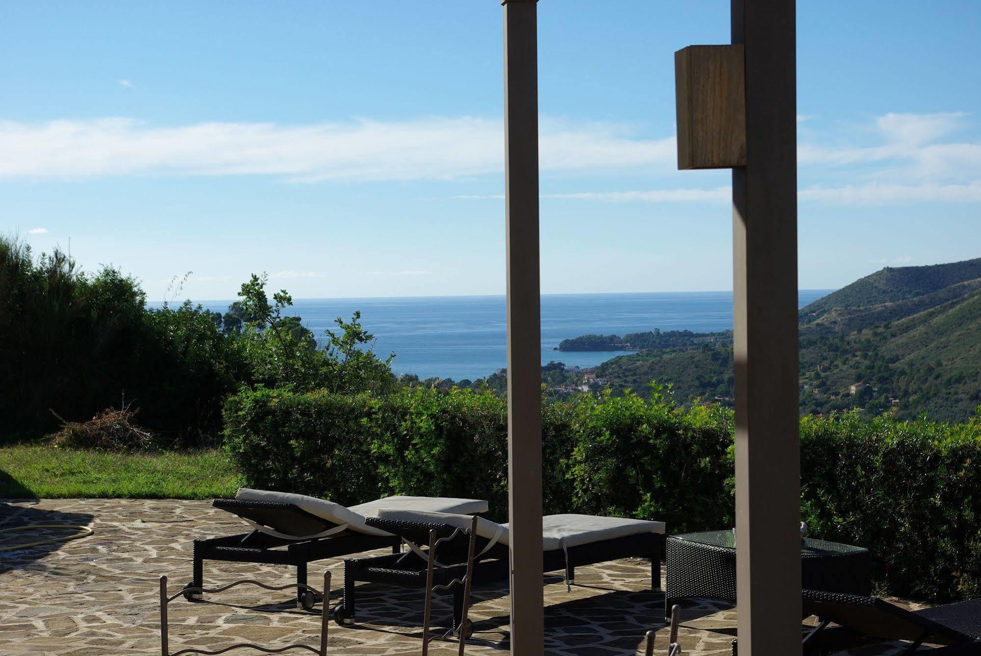 Sulle Onde Della Collina Villa มอนเตกอริเช ภายนอก รูปภาพ